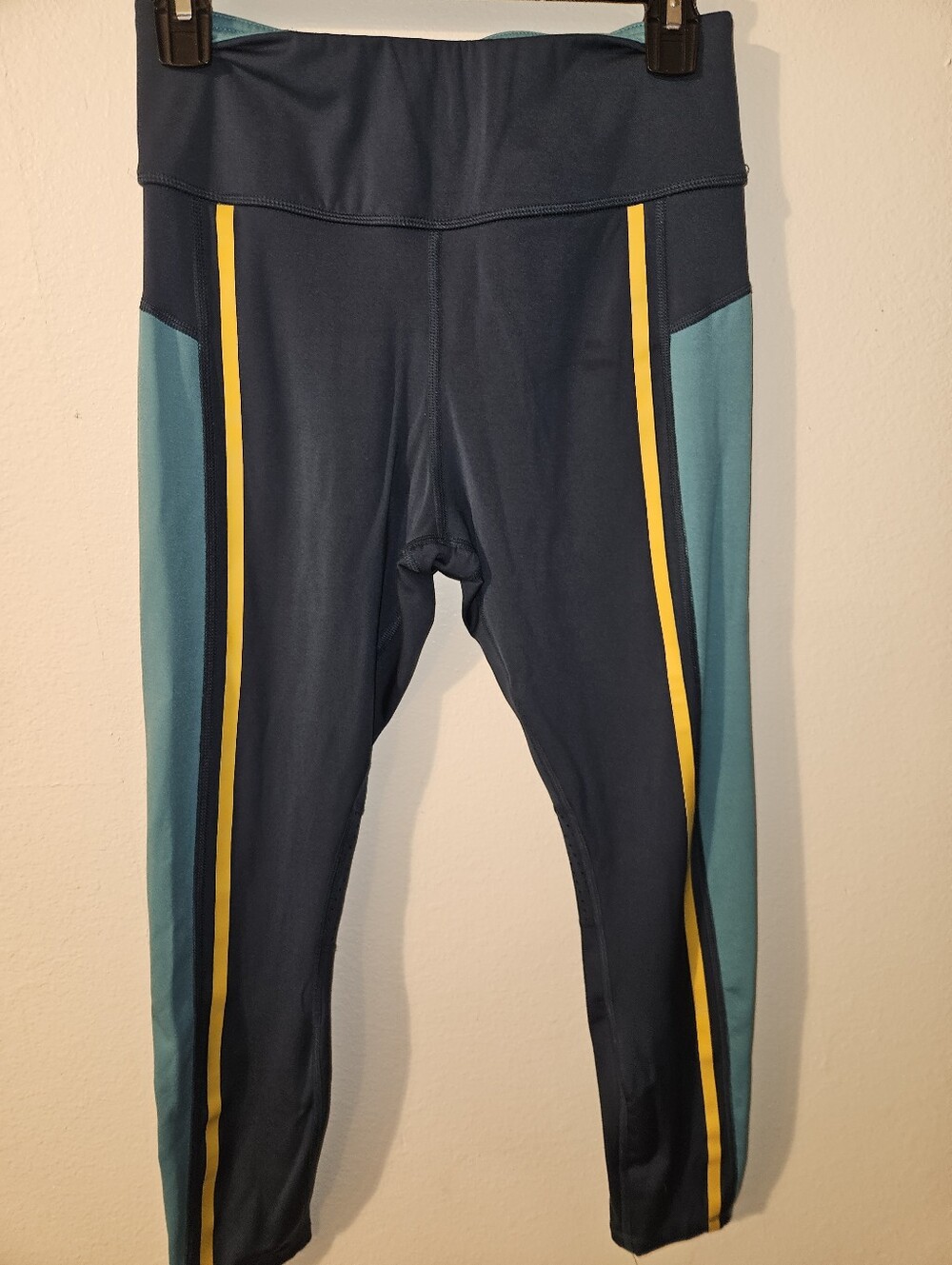 Avia Womans Leggings Size M (8-10)